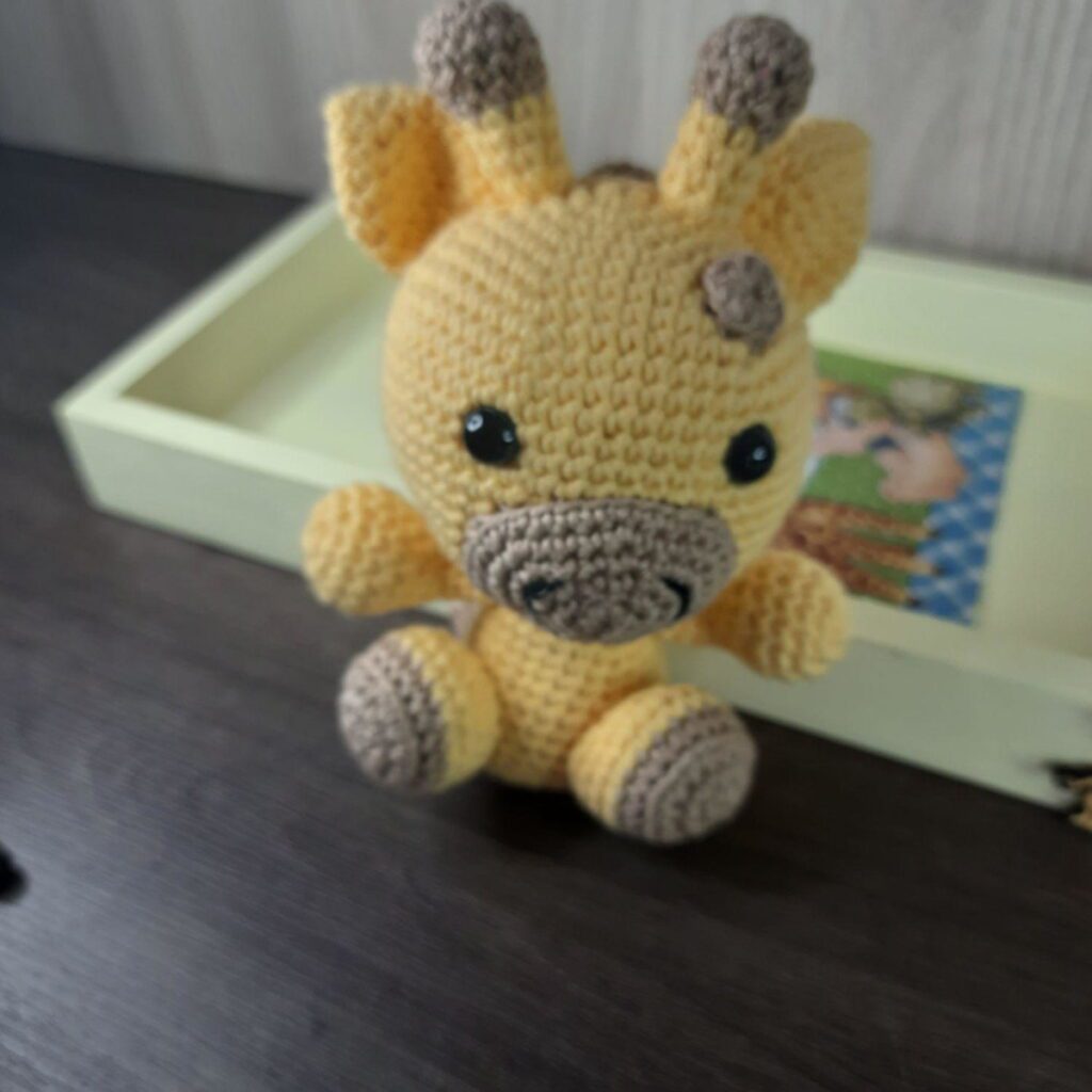 Baby Safari Girafa em Amigurumi