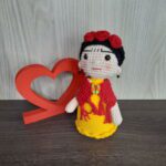 Frida Kahlo em Amigurumi - Imagem 3