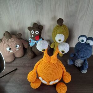 Kit 5 Monstrinhos em Amigurumi.