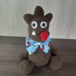 Monstrinho Marron em Amigurumi. - Imagem 2