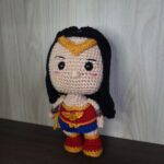 Mulher Maravilha em Amigurumi - Imagem 2