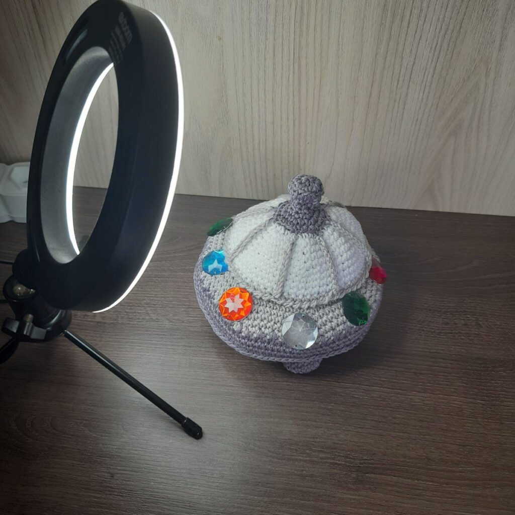 Nave e Et em Amigurumi