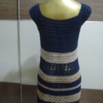 Vestido -listrado Azul – Crochê. - Imagem 4