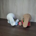 Casal de Coelhinhos em Amigurumi. - Imagem 2