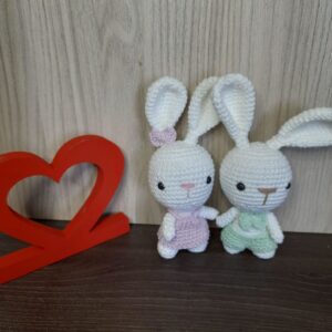 Casal de Coelhinhos em Amigurumi