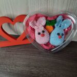 Casal de Coelhinhos em Amigurumi - Imagem 2