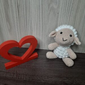 Baby Ovelhinha em Amigurumi