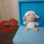 Baby Ovelhinha em Amigurumi - Imagem 4