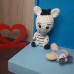 Baby Safari Zebra em Amigurumi - Imagem 3