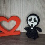 Boneco Pânico em Amigurumi - Imagem 2