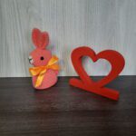 Coelhinho Sentado em Amigurumi. - Imagem 3