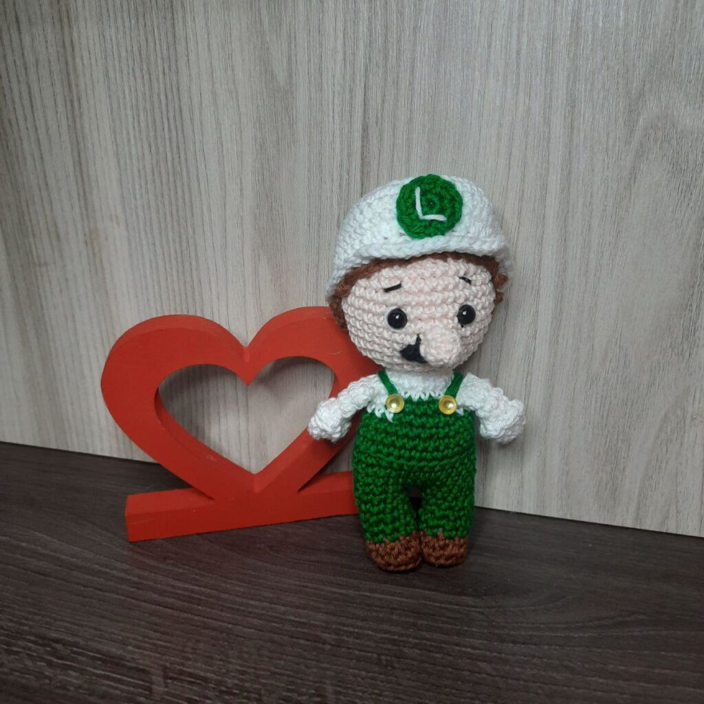 Luigi em Amigurumi.