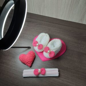 Sapatilha de Lã e Faixinha.