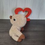 Casal de Capivaras Apaixonadas em Amigurumi - Imagem 5