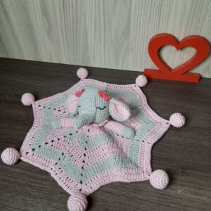 Naninha de Elefantinha em Amigurumi