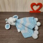 Naninha de Elefantinho em Amigurumi. - Imagem 2