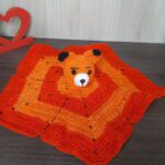 Naninha de Raposa em Amigurumi. - Imagem 1