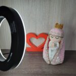 Santinha em Amigurumi - Imagem 1