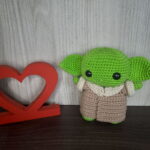 Baby Yoda em Amigurumi - Imagem 2