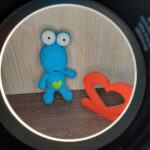 Monstrinho Azul em Amigurumi. - Imagem 1