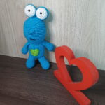 Monstrinho Azul em Amigurumi. - Imagem 3