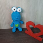 Monstrinho Azul em Amigurumi. - Imagem 4