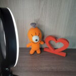 Monstrinho Laranja em Amigurumi. - Imagem 2