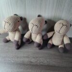 Trio de Capivaras em Amigurumi - Imagem 5