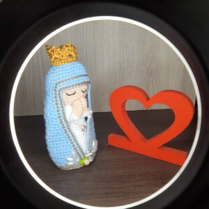 Santinha em Amigurumi