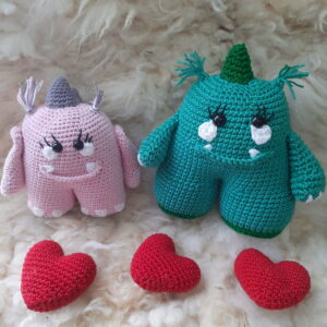 Casal de Monstrinhos em Amigurumi