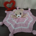 Naninha de Ursinha em Amigurumi. - Imagem 5