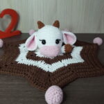 Naninha de Vaquinha em Amigurumi. - Imagem 2