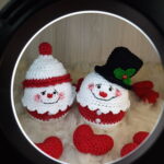 Cupcakes de Natal em Amigurumi. - Imagem 1