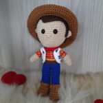 Xerife Woody Pride em Amigurumi - Imagem 1