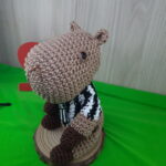 Capivara Torcedora do Santos em Amigurumi. - Imagem 4