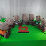 Capivara Torcedora em Amigurumi. - Imagem 1