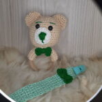Kit Chocalho e Prendedor de Chupeta em Amigurumi - Imagem 1
