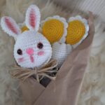 Buquê de Margaridas e Coelhinho. - Imagem 2