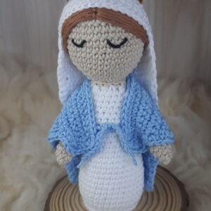 Nossa Senhora das Graças em Amigurumi.