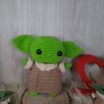 Baby Yoda em Amigurumi - Imagem 3