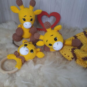 Kit Girafinha em Amigurumi.