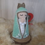 Santinha Manto Verde em Amigurumi - Imagem 4