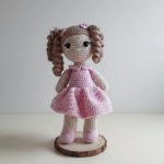 Boneca em Amigurumi - Imagem 1