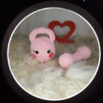 Baby Kettlebell e Haltere Rosa em Amigurumi - Imagem 1