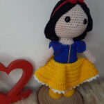 Branca de Neve em Amigurumi. - Imagem 2