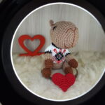 Capivara Torcedora em Amigurumi. - Imagem 2