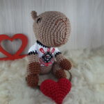 Capivara Torcedora em Amigurumi. - Imagem 5