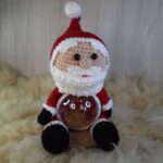 Papai Noel Bola em Amigurumi. - Imagem 4