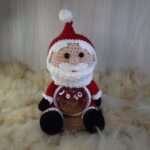 Papai Noel Bola em Amigurumi. - Imagem 2