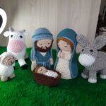 Sagrada Família em Amigurumi. - Imagem 3